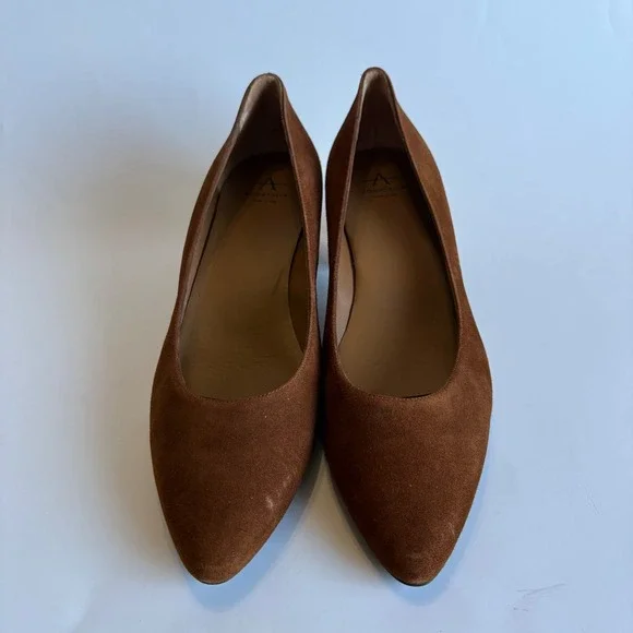 Aquatalia Women's 9 Pasha Suede‎ Pumps Waterproof Heel Brown Made in Italy 1.8" - Picture 3 of 14